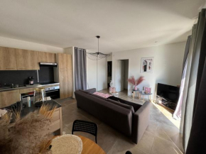 Logement 5 mn de la mer Milla 2